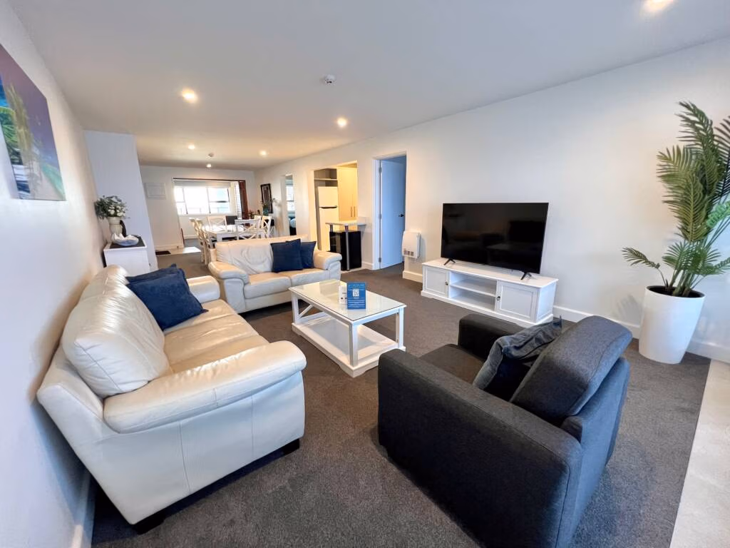 Two Bedroom + Conservatory Apartment lounge