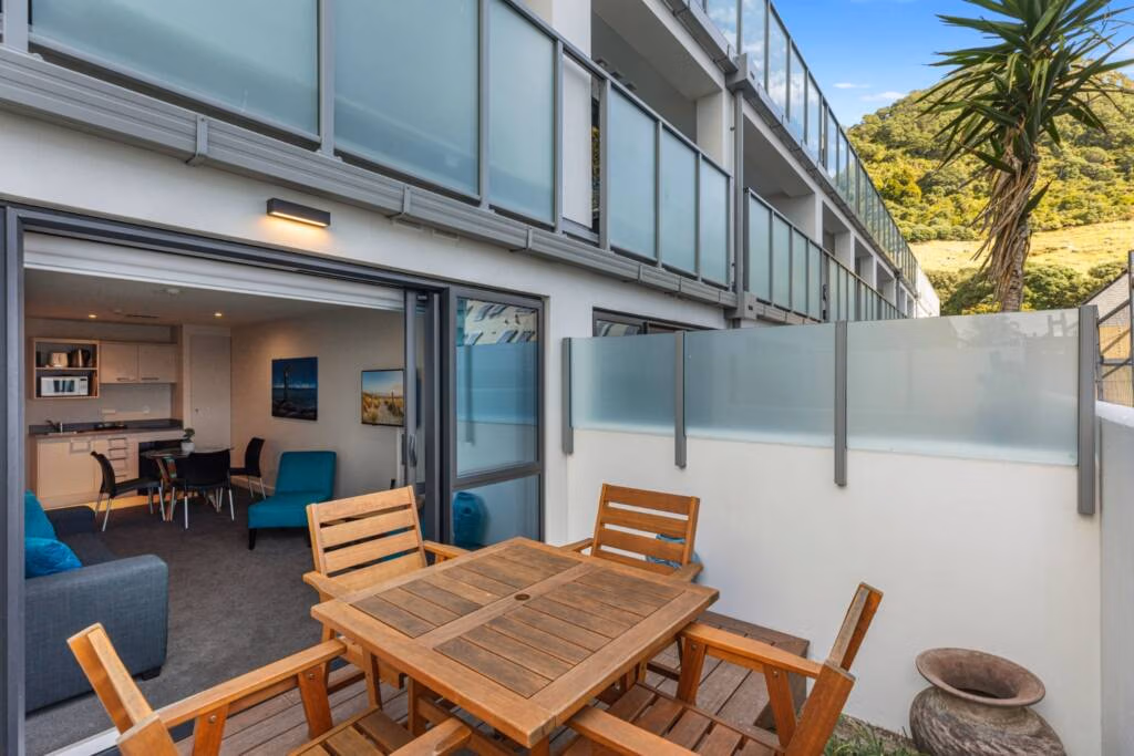 1 Bedroom Apartment outdoors area