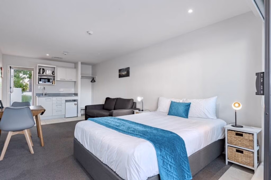 Studio Apartment Queen bed